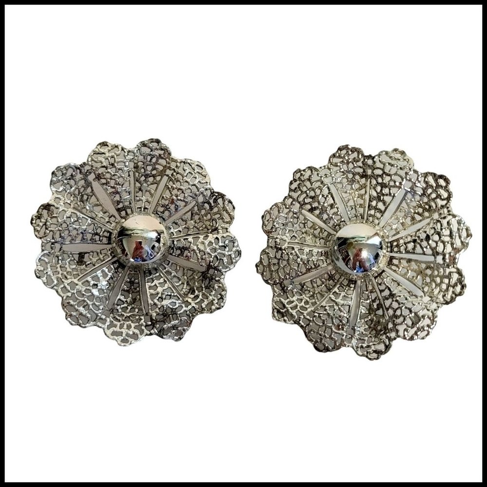 Vintage Sarah Coventry Flower Earrings Filigree Lace Frame Border Clip On